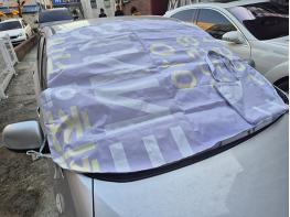 파주시자원봉사센터, 자원봉사자들의 손길로 재탄생한 폐현수막으로 만든 ‘스노우 카마스크’ 배부 기사 이미지