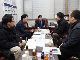 고양특례시의회 김운남 의장, 버스정책과와  대화동 수소충전소 운영 현안 및 개선 방안 모색 기사 이미지